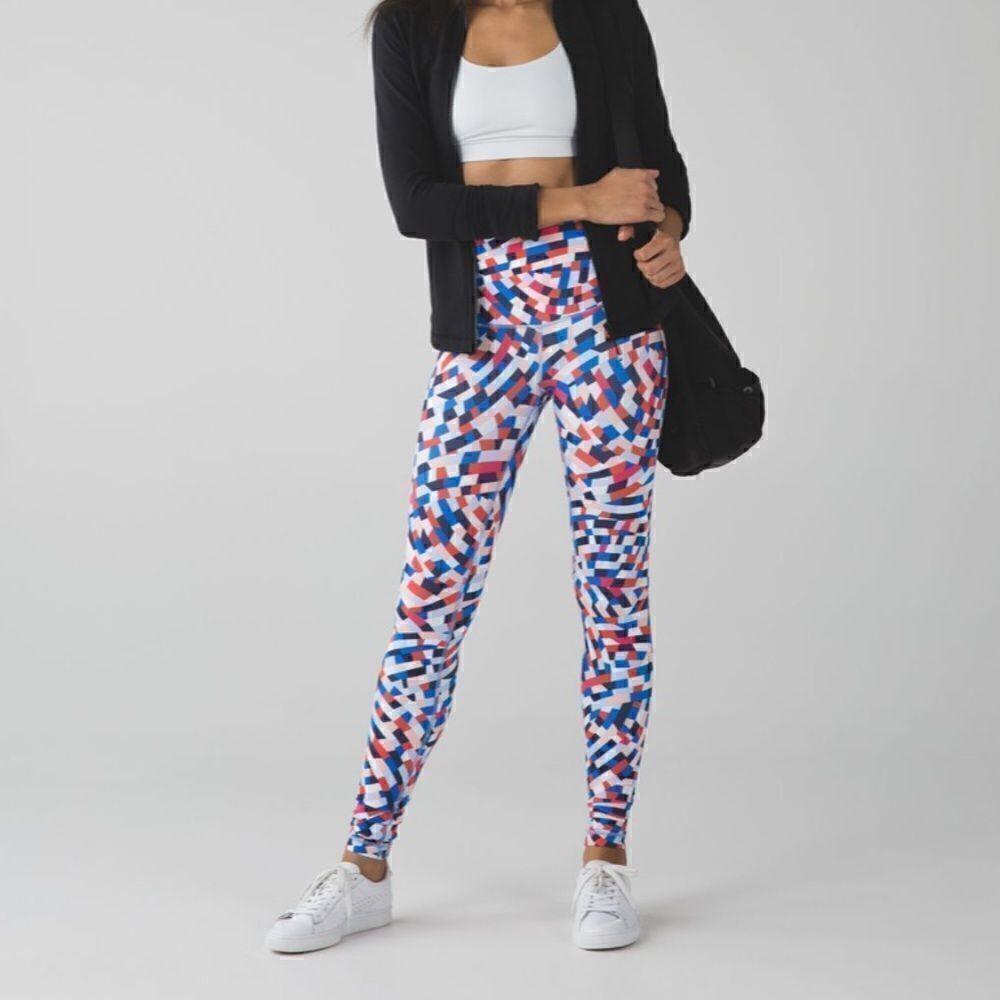 Lululemon Wunder Under Pant (Hi-Rise)
Capoeira Multi size 4